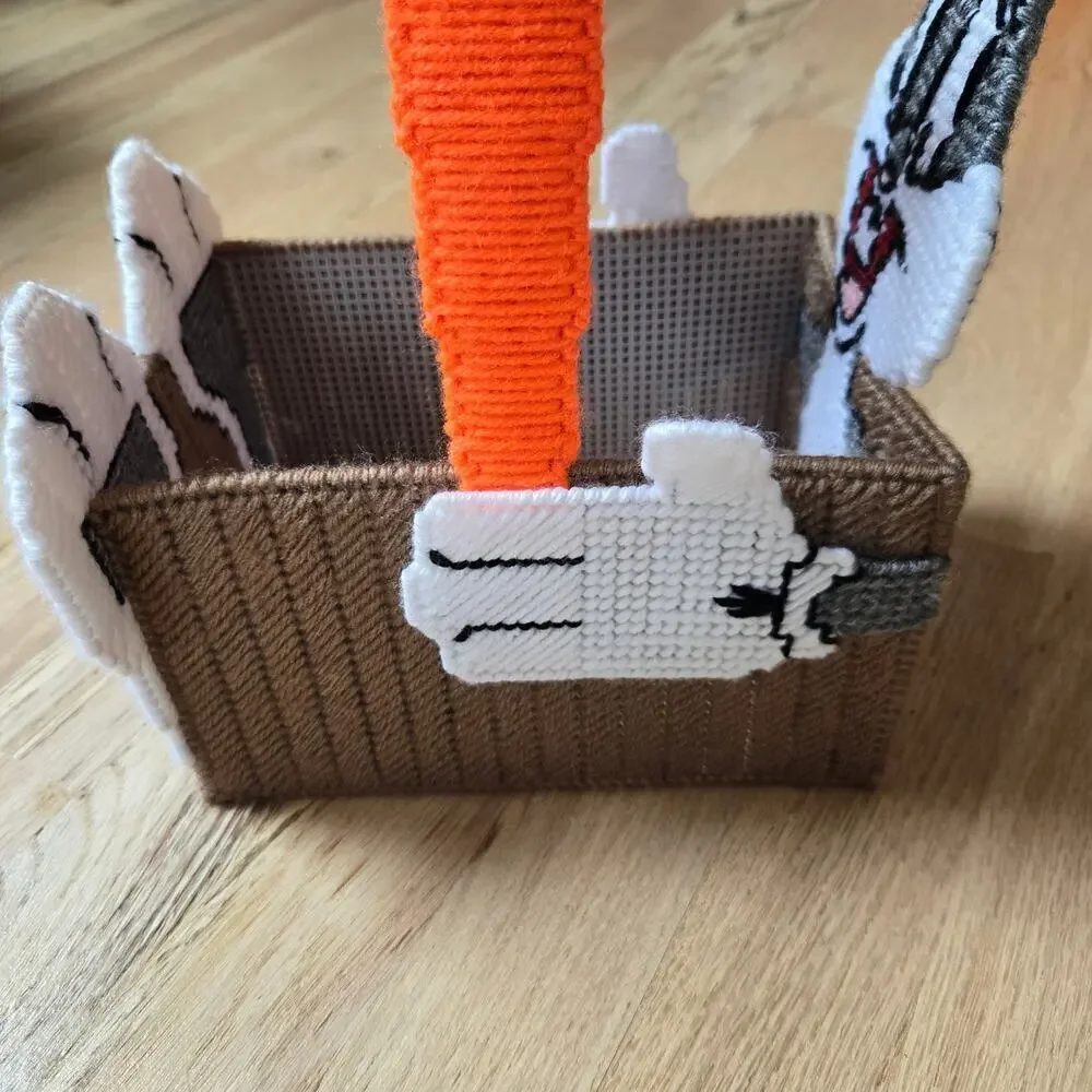 Plastic Yarn Looney Tunes Bugs Bunny Basket Easter Bunny Carrots